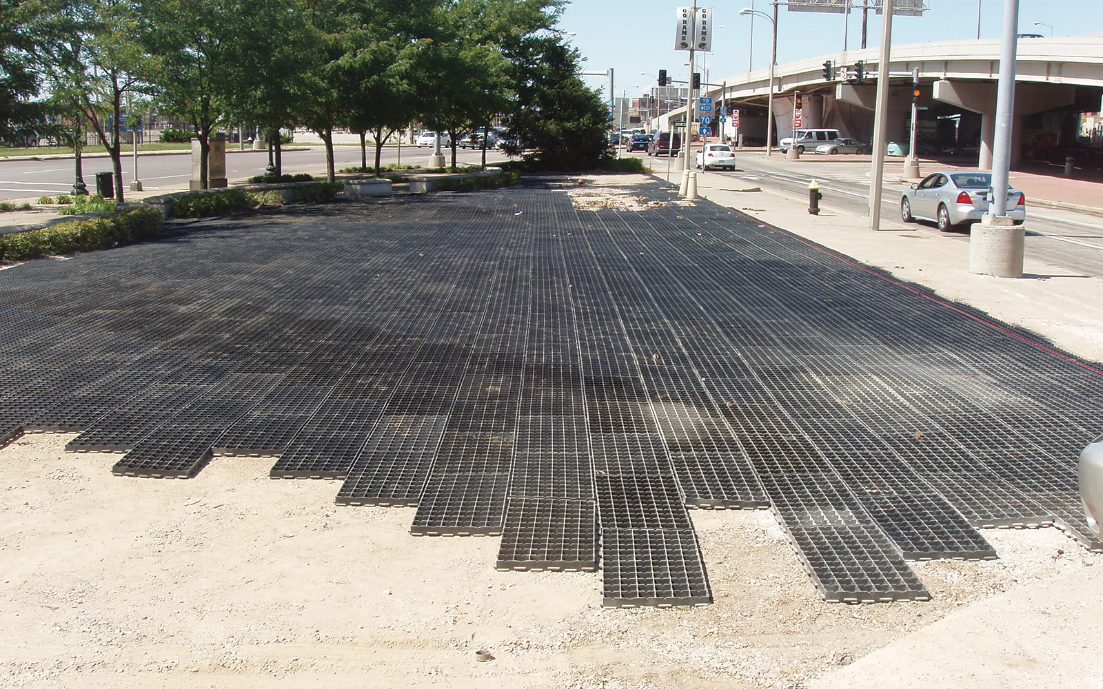 Presto GEOBLOCK Vegetated Porous Pavement