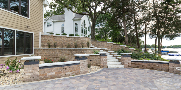 Cottage/Country Stone  Rockwood Retaining Walls